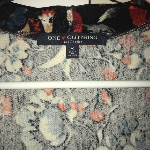 Velvet Floral Cardigan - Picture 2 of 4